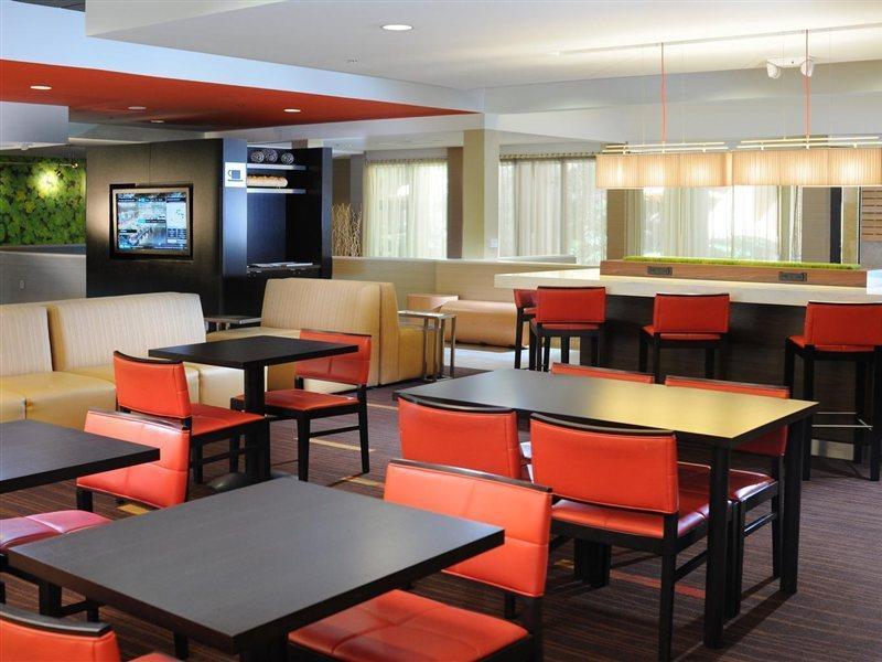 מלון Courtyard By Marriott San Antonio Downtown מראה חיצוני תמונה
